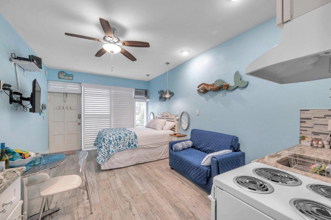 Picturesque Waterfront Studio Clearwater Beach Exterior photo